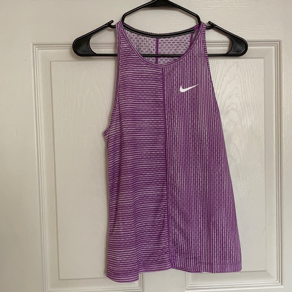 Nike Court Tank NWOT